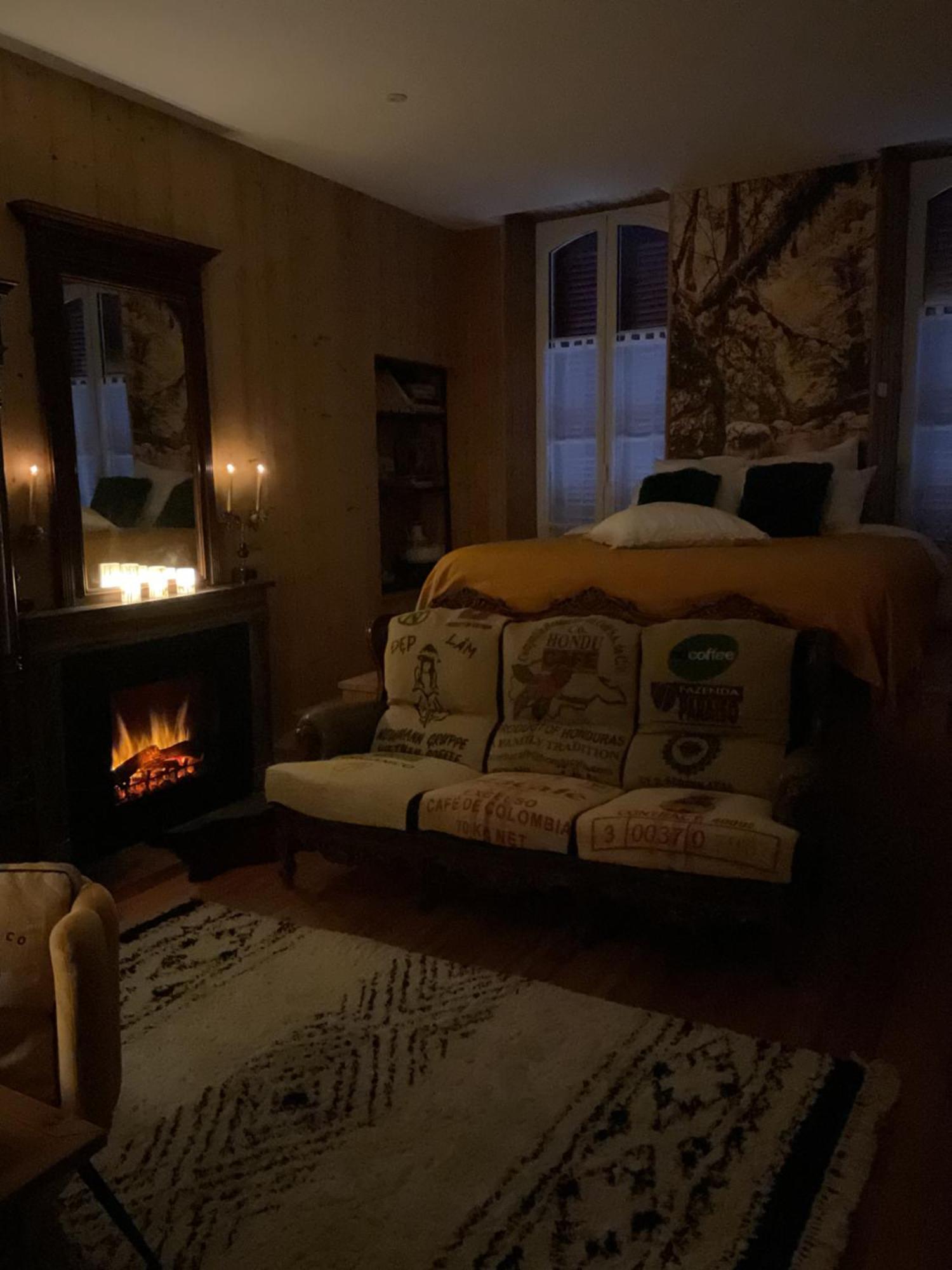 A Nouste Chambres D'Hotes Et Gite Only Adults 캄팡 외부 사진