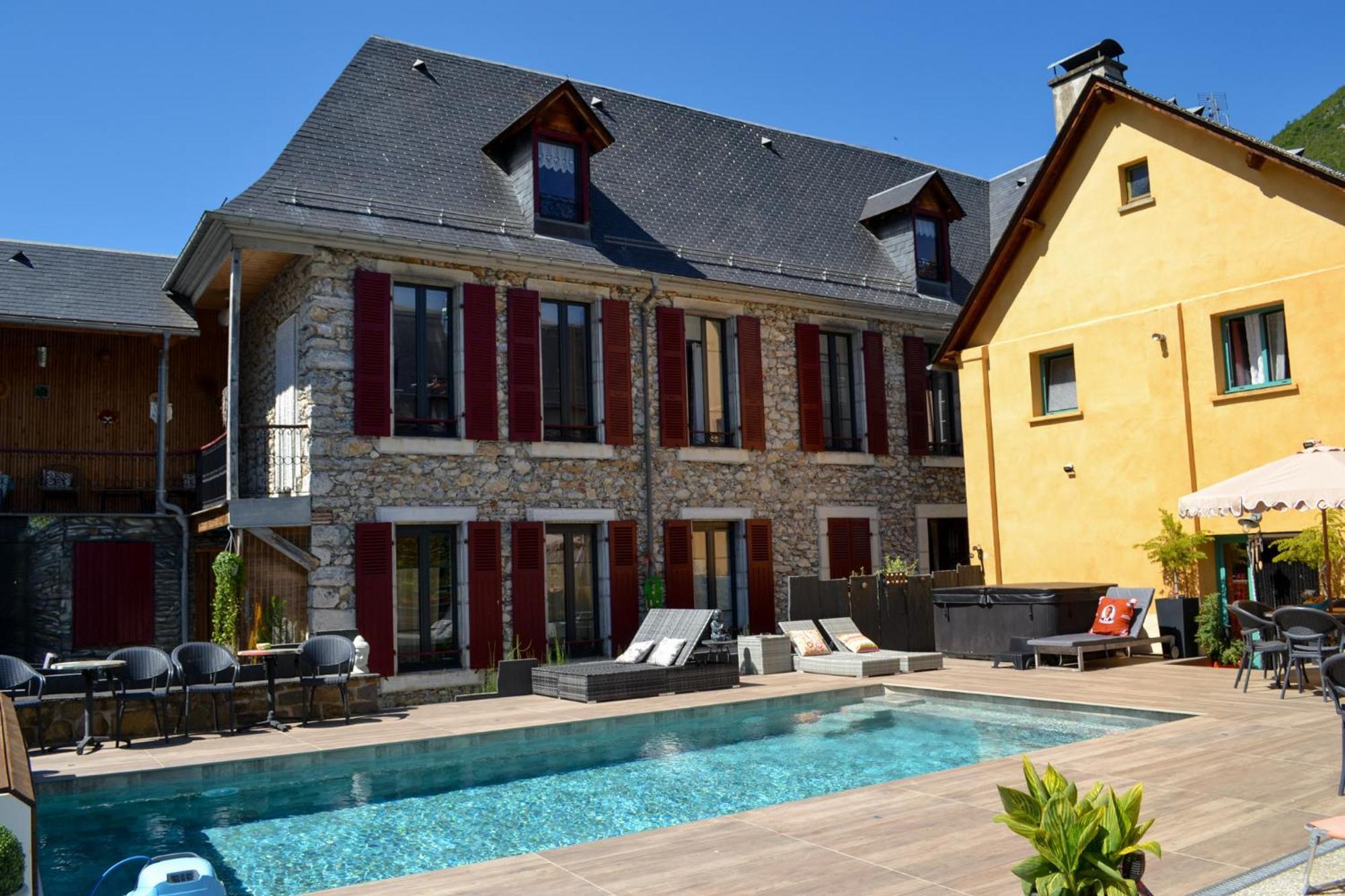 A Nouste Chambres D'Hotes Et Gite Only Adults 캄팡 외부 사진