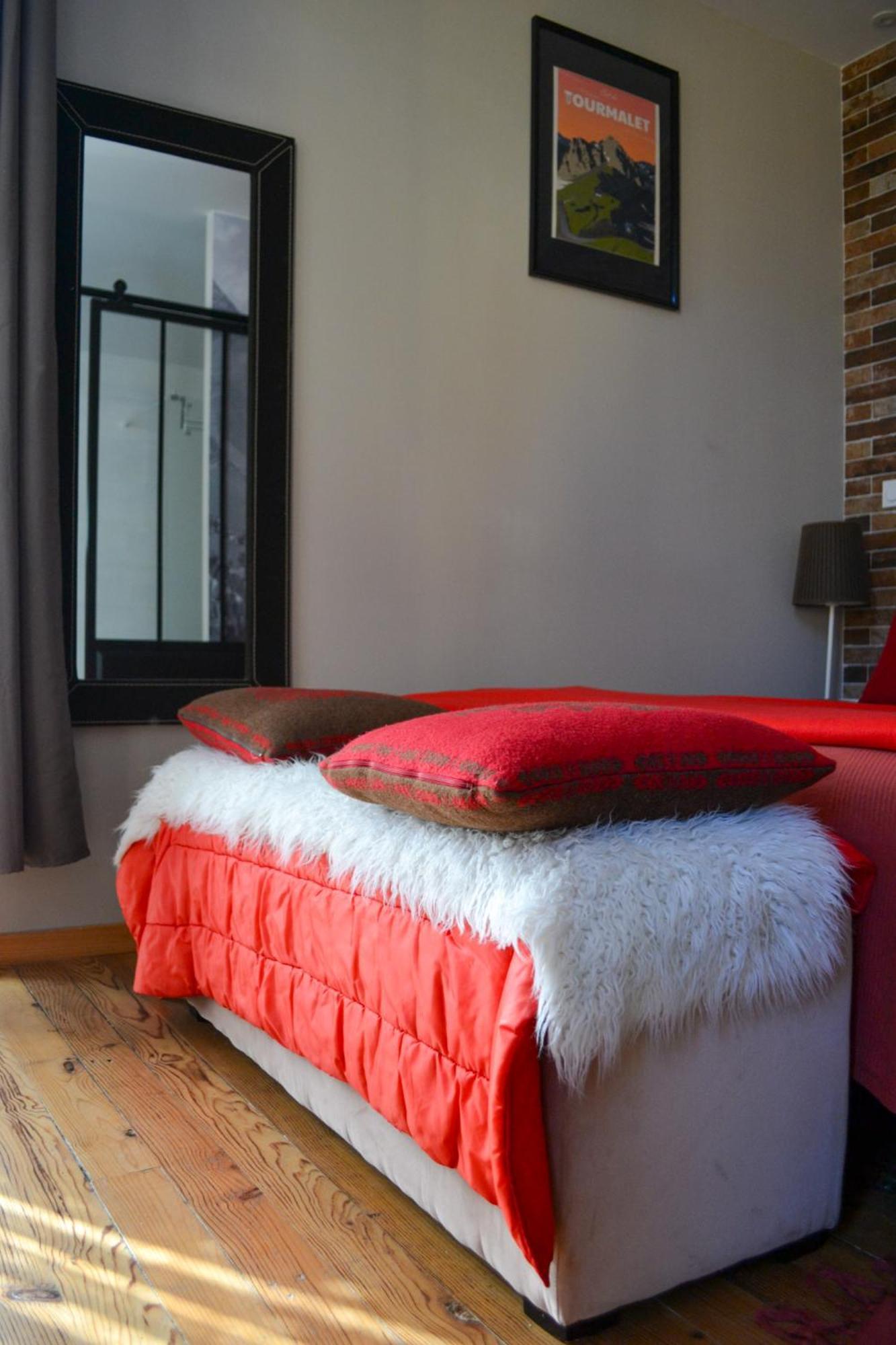 A Nouste Chambres D'Hotes Et Gite Only Adults 캄팡 외부 사진